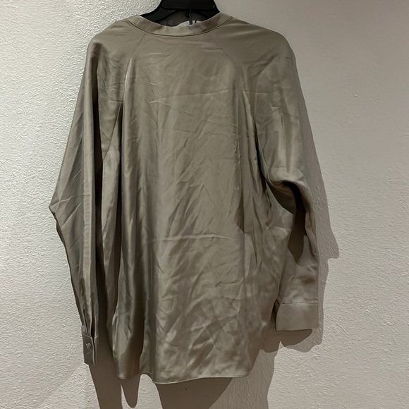 Vince Split Neck Silk Blend Tunic blouse NWT - Picture 9 of 13
